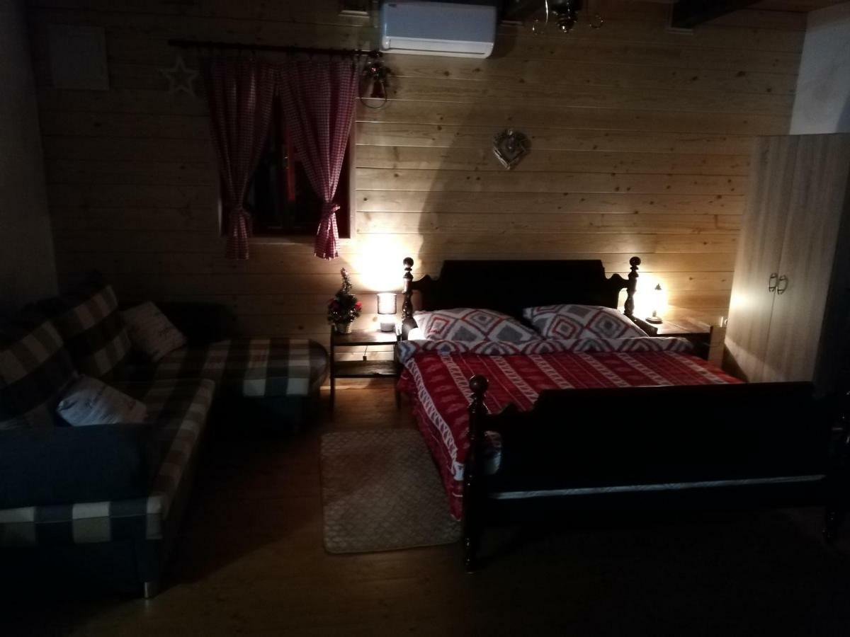 Pod Orehom Drvena Kuca I Sauna Krapina Luaran gambar