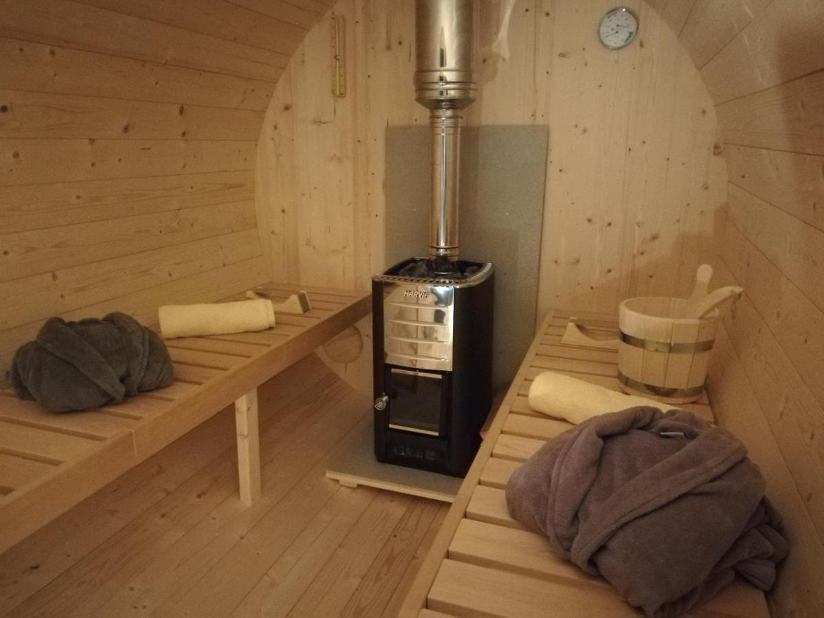 Pod Orehom Drvena Kuca I Sauna Krapina Luaran gambar